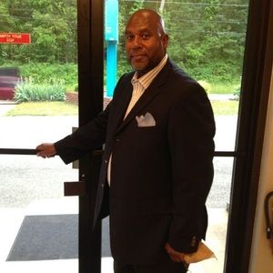 Meet your Posher, Leonard